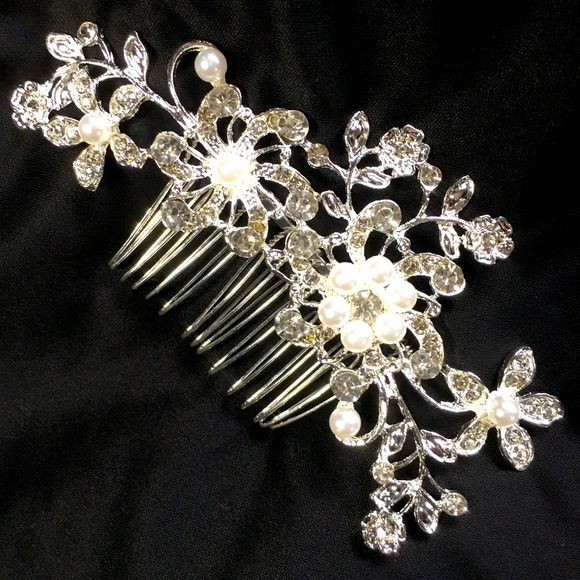 NWT Sparkling Rime-stone & Pearl Hair-Comb/ Pin - Picture 1 of 3